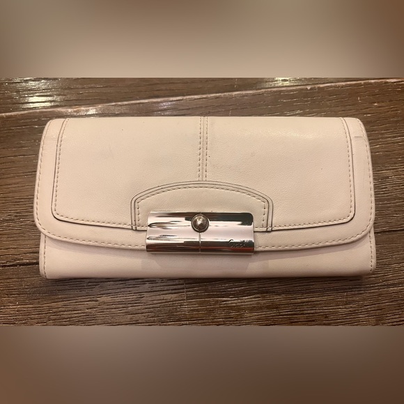 Coach White Leather wallet - Picture 1 of 6